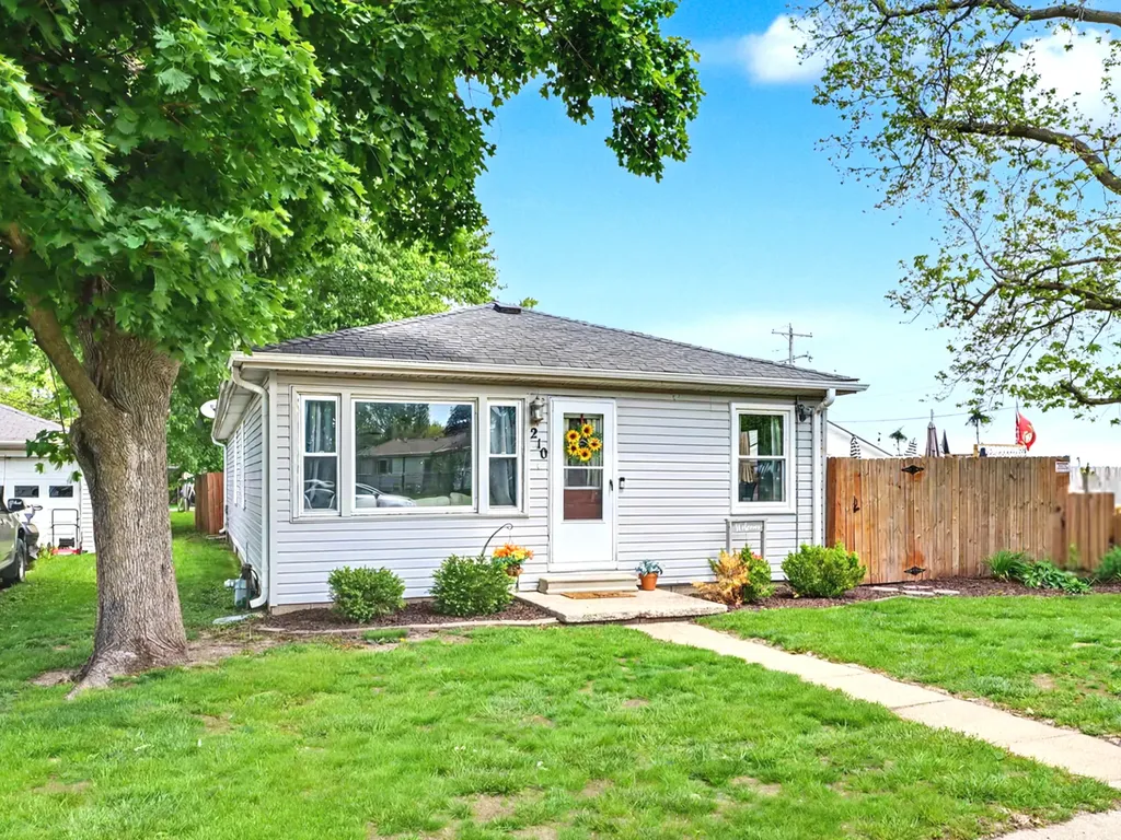 210 North Street Fisher IL 61843