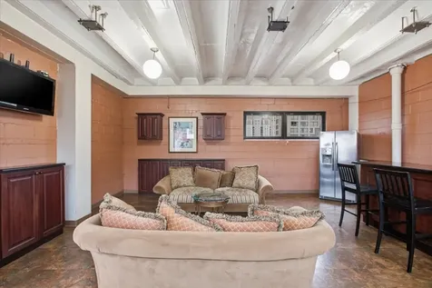33 East Cedar Street Chicago IL 60611