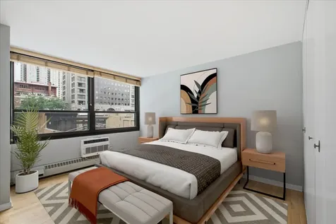 33 East Cedar Street Chicago IL 60611