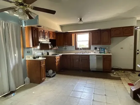 12756 South Loveland Street Alsip IL 60803