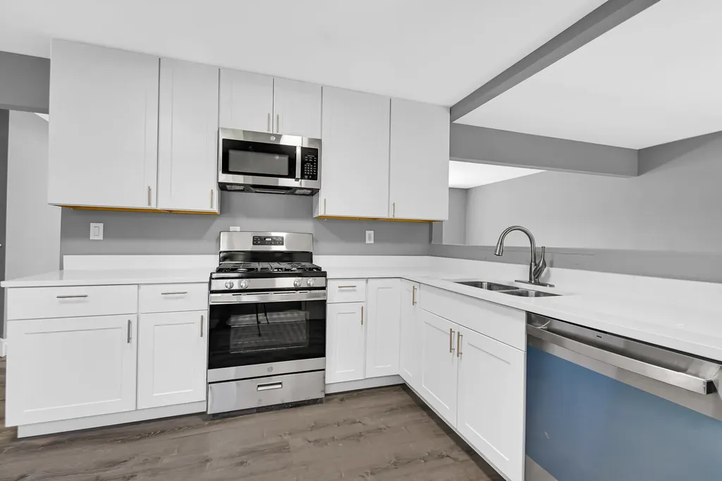 28W502 Leverenz Road Naperville IL 60564