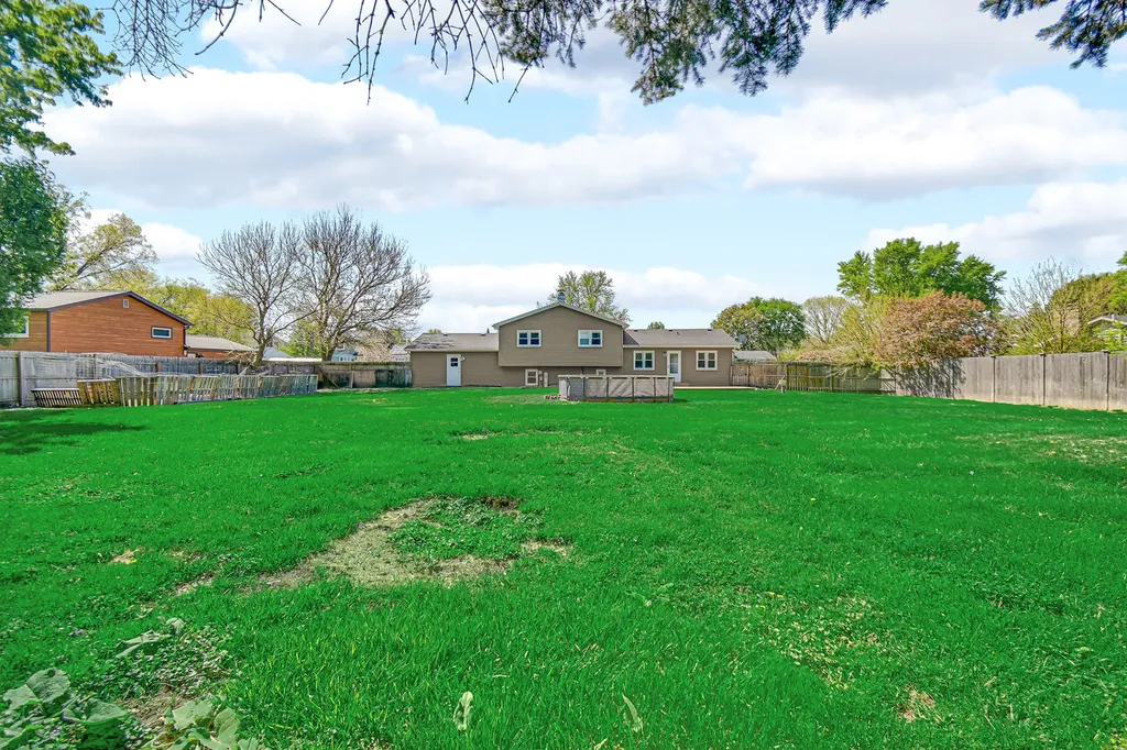 28W502 Leverenz Road Naperville IL 60564