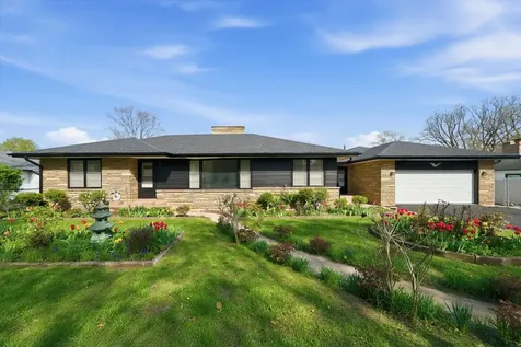 1907 Elim Avenue Zion IL 60099