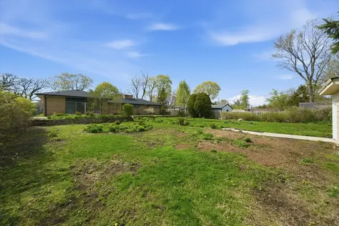 1907 Elim Avenue Zion IL 60099