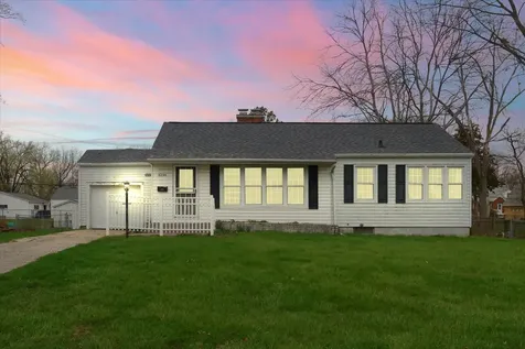 3234 East Fulton Avenue Decatur IL 62521