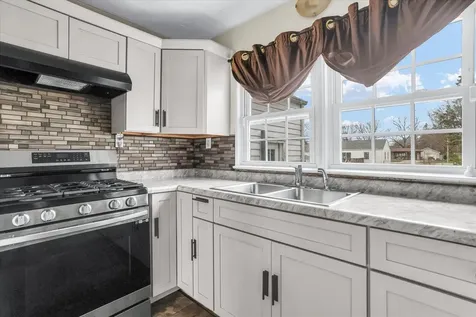 3234 East Fulton Avenue Decatur IL 62521