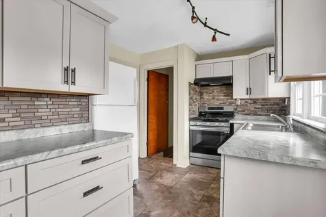 3234 East Fulton Avenue Decatur IL 62521