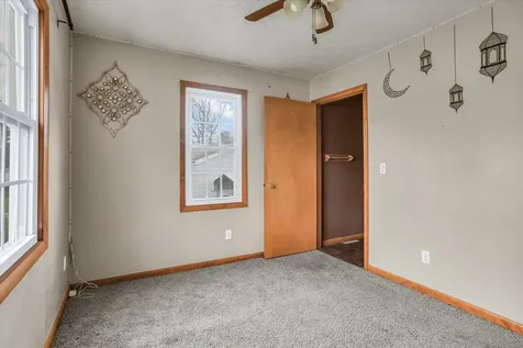 3234 East Fulton Avenue Decatur IL 62521