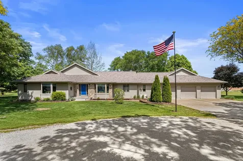 3260 Greenwood Drive Dewey IL 61840