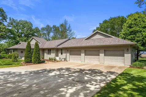3260 Greenwood Drive Dewey IL 61840