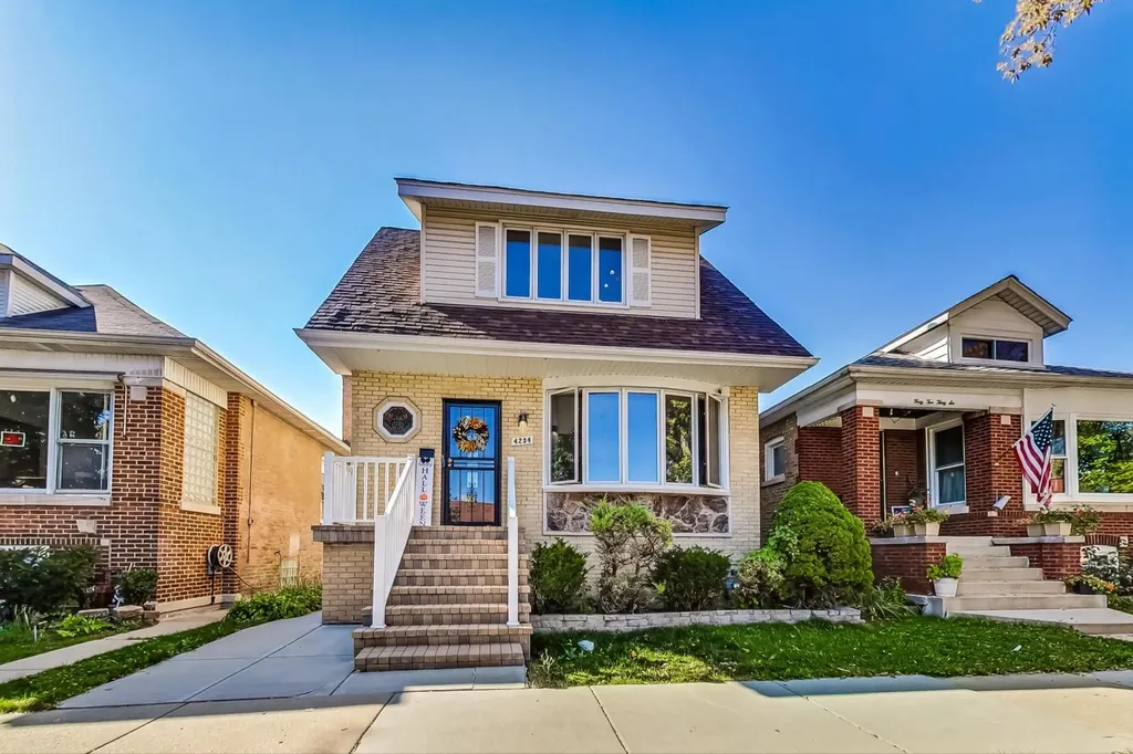 4234 North Mcvicker Avenue Chicago IL 60634