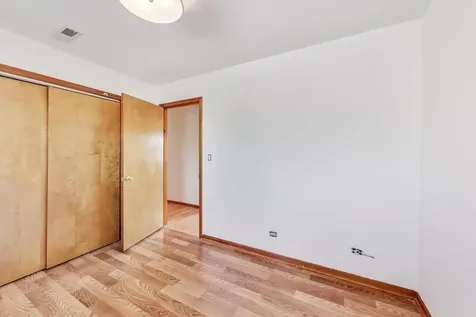 4234 North Mcvicker Avenue Chicago IL 60634