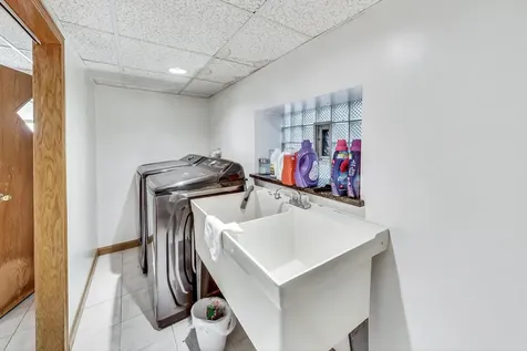 4234 North Mcvicker Avenue Chicago IL 60634