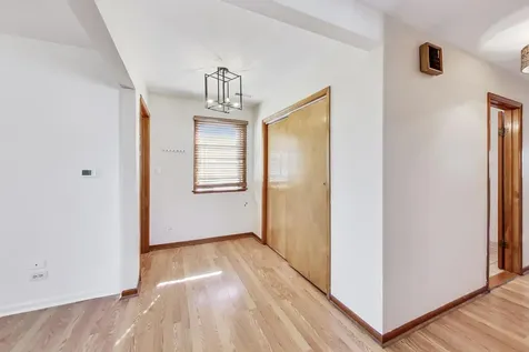 4234 North Mcvicker Avenue Chicago IL 60634