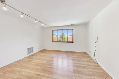 4234 North Mcvicker Avenue Chicago IL 60634