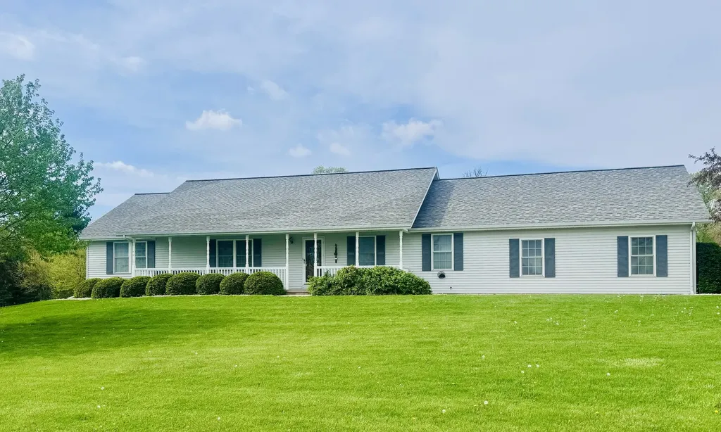 1380 North 1789th Road Streator IL 61364