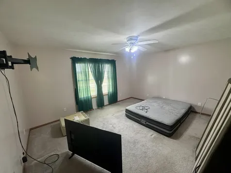 1380 North 1789th Road Streator IL 61364