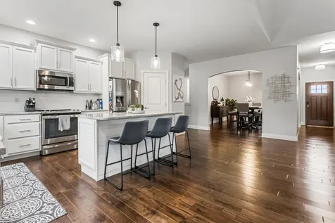 1604 Kassen Avenue Mahomet IL 61853