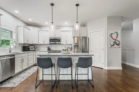 1604 Kassen Avenue Mahomet IL 61853