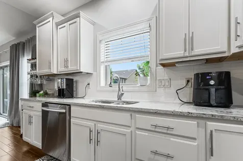 1604 Kassen Avenue Mahomet IL 61853