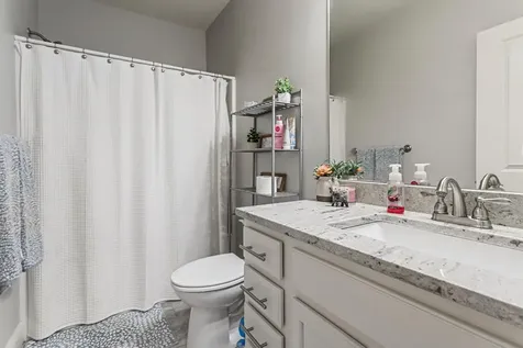1604 Kassen Avenue Mahomet IL 61853