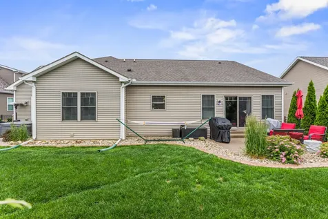 1604 Kassen Avenue Mahomet IL 61853