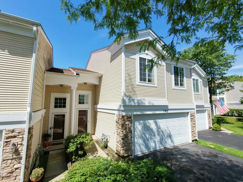 792 Mesa Drive Elgin IL 60123