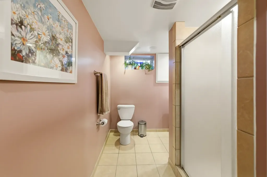 5430 North Lamon Avenue Chicago IL 60630