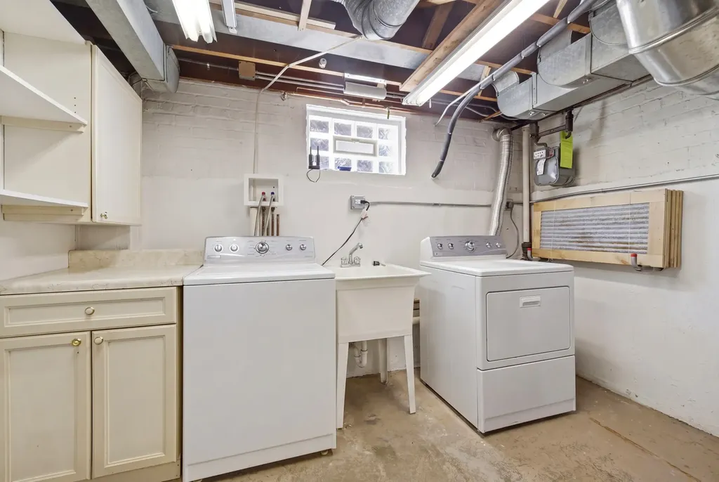 5430 North Lamon Avenue Chicago IL 60630