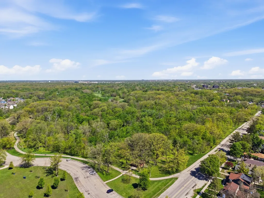 5430 North Lamon Avenue Chicago IL 60630