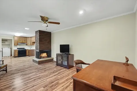 105 South Meadowhill Lane Mahomet IL 61853