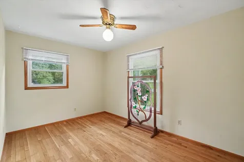 105 South Meadowhill Lane Mahomet IL 61853
