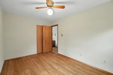 105 South Meadowhill Lane Mahomet IL 61853