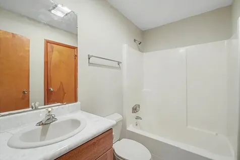 105 South Meadowhill Lane Mahomet IL 61853
