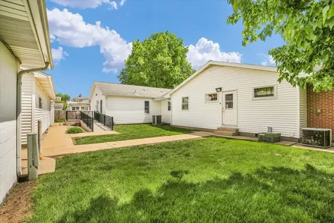 114 West Houghton Street Tuscola IL 61953
