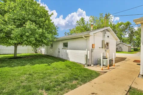 114 West Houghton Street Tuscola IL 61953