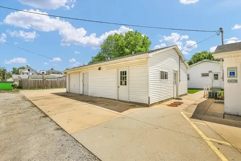 114 West Houghton Street Tuscola IL 61953