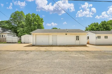 114 West Houghton Street Tuscola IL 61953
