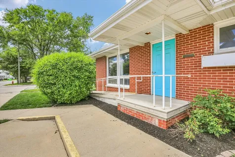 114 West Houghton Street Tuscola IL 61953