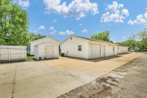 114 West Houghton Street Tuscola IL 61953