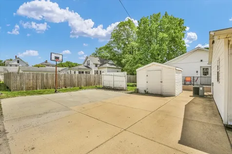 114 West Houghton Street Tuscola IL 61953