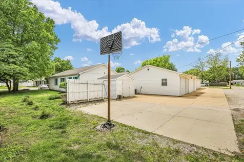 114 West Houghton Street Tuscola IL 61953