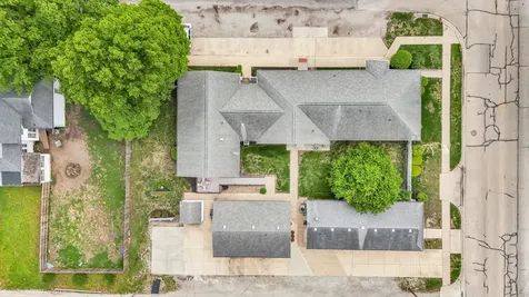 114 West Houghton Street Tuscola IL 61953