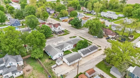 114 West Houghton Street Tuscola IL 61953