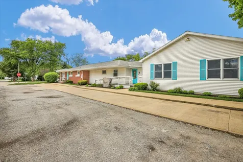 114 West Houghton Street Tuscola IL 61953