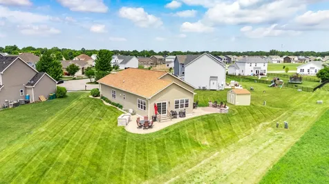 1218 Coolidge Court Sycamore IL 60178
