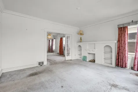 8617 South Loomis Boulevard Chicago IL 60620