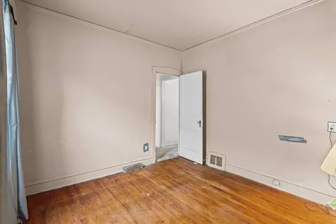 8617 South Loomis Boulevard Chicago IL 60620