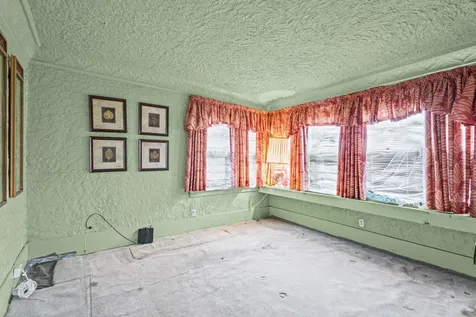 8617 South Loomis Boulevard Chicago IL 60620