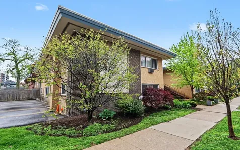 135 South Kenilworth Avenue Oak Park IL 60302